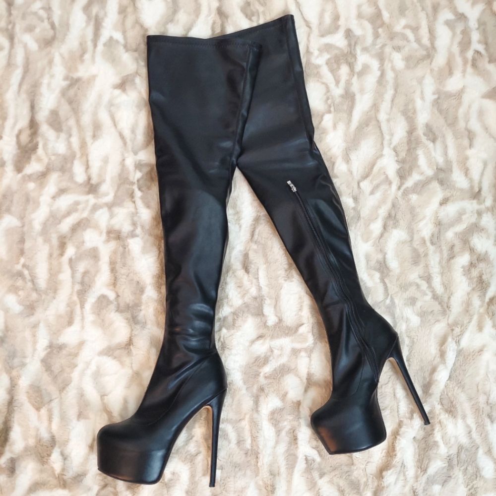 Black Crot*h-High Platform Boots, Sz EU 45